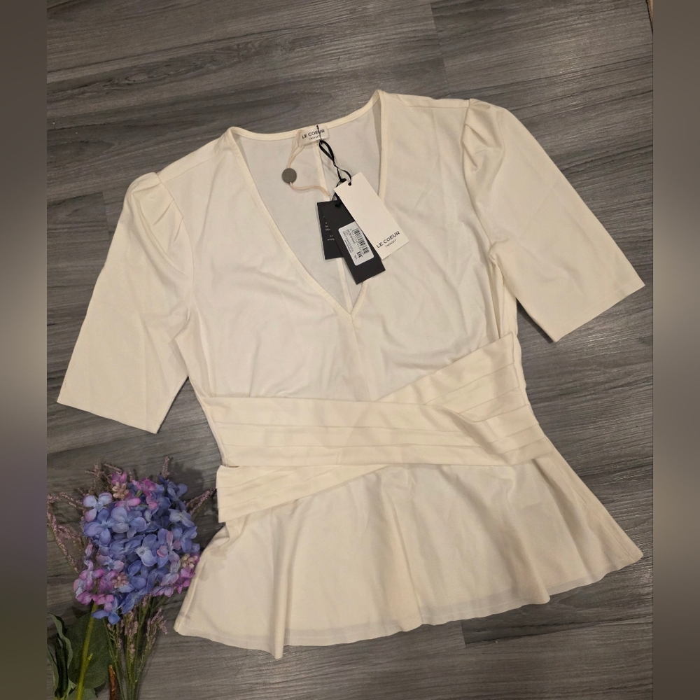 NWT Le Coeur Twinset Paris Bianco Seta White Blouse Top V Neck Peplum
